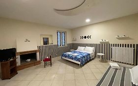 Mezzaluna Guest House